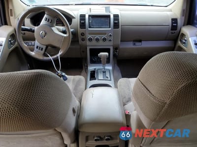 Zdjęcie 8 z 15 samochodu: 2005 NISSAN PATHFINDER LE VIN:5N1AR18W15C778866 - miniatura