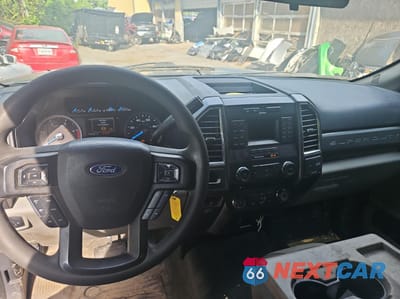 Zdjęcie 9 z 10 samochodu: 2017 FORD F550 SUPER DUTY VIN:1FDUF5GT2HED19245 - miniatura