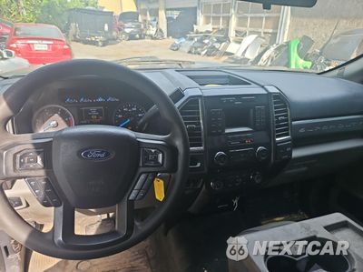 Zdjęcie 9 z 10 samochodu: 2017 FORD F550 SUPER DUTY VIN:1FDUF5GT2HED19245 - miniatura