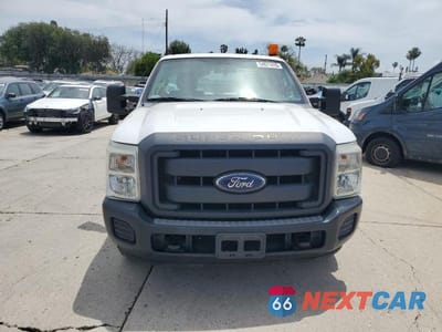 Piąte zdjęcie samochodu w środku: 2013 FORD F-250 SUPER DUTY *** PRIOR FLEET *** VIN:1FTBF2A68DEB82173 - miniatura