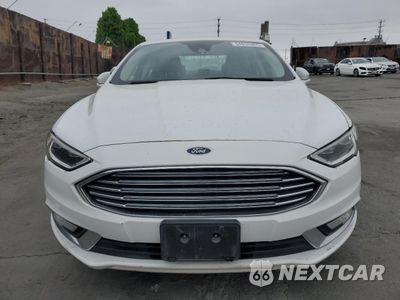 Piąte zdjęcie samochodu w środku: 2017 FORD FUSION SE HYBRID VIN:3FA6P0LU5HR409746 - miniatura
