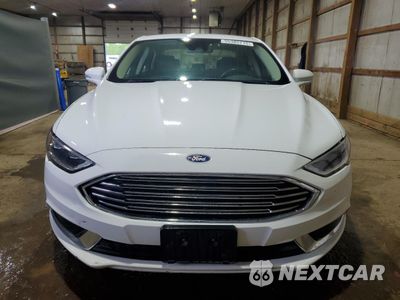 Piąte zdjęcie samochodu w środku: 2018 FORD FUSION SE HYBRID VIN:3FA6P0LUXJR172032 - miniatura