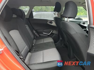 Zdjęcie 10 z 12 samochodu: 2021 KIA SOUL LX VIN:KNDJ23AU5M7768037 - miniatura