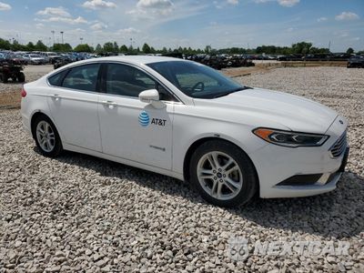 Czwarte zdjęcie samochodu z boku: 2018 FORD FUSION SE HYBRID VIN:3FA6P0LU4JR171846 - miniatura