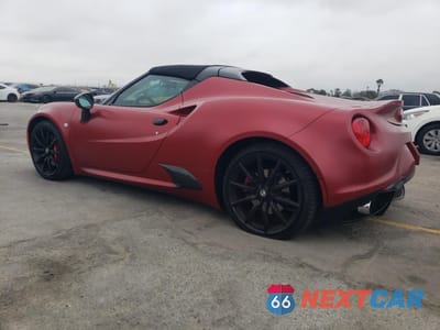 Drugie zdjęcie samochodu z przodu: 2015 ALFA ROMEO 4C SPIDER VIN:ZARBAAB43FM169450 - miniatura