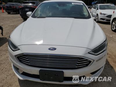 Piąte zdjęcie samochodu w środku: 2018 FORD FUSION SE HYBRID VIN:3FA6P0LU6JR171704 - miniatura
