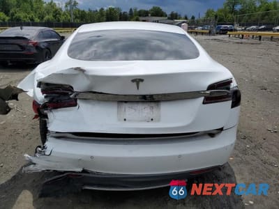 Zdjęcie 6 z 12 samochodu: 2014 TESLA MODEL S VIN:5YJSA1H16EFP44977 - miniatura