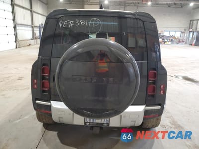 Zdjęcie 6 z 15 samochodu: 2024 LAND ROVER DEFENDER 110 S VIN:SALEJEEX4R2313844 - miniatura