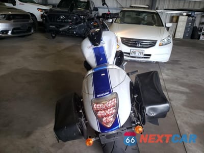 Czwarte zdjęcie samochodu z boku: 2019 SUZUKI VZR1800 VIN:JS1VY53A4K7100302 - miniatura
