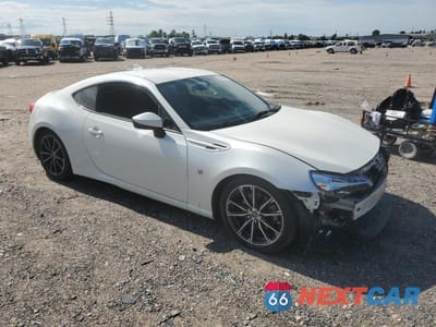 Czwarte zdjęcie samochodu z boku: 2017 TOYOTA 86 BASE VIN:JF1ZNAA11H9711273 - miniatura