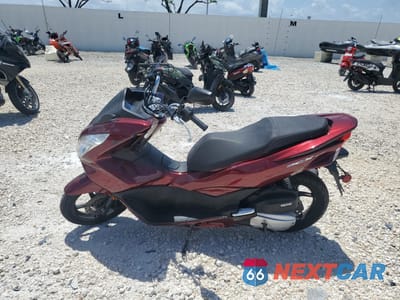 Trzecie zdjęcie samochodu z tyłu: 2016 HONDA PCX 150 VIN:RLHKF1806GY100973 - miniatura