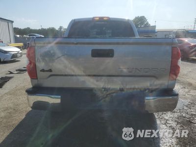 Zdjęcie 6 z 13 samochodu: 2019 TOYOTA TUNDRA CREWMAX SR5 VIN:5TFDW5F1XKX825650 - miniatura