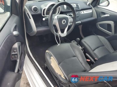 Zdjęcie 8 z 14 samochodu: 2013 SMART FORTWO PURE VIN:WMEEJ3BA6DK649940 - miniatura