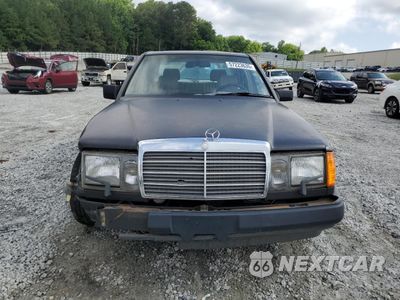 Piąte zdjęcie samochodu w środku: 1987 MERCEDES-BENZ 300 E VIN:WDBEA30D9HA440598 - miniatura