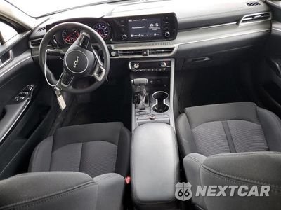 Zdjęcie 8 z 12 samochodu: 2022 KIA K5 LXS VIN:5XXG14J2XNG103905 - miniatura