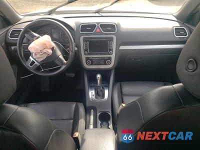 Zdjęcie 8 z 14 samochodu: 2012 VOLKSWAGEN EOS KOMFORT VIN:WVWBW7AH4CV014267 - miniatura