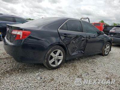 Trzecie zdjęcie samochodu z tyłu: 2013 TOYOTA CAMRY L VIN:4T1BF1FK2DU295862 - miniatura