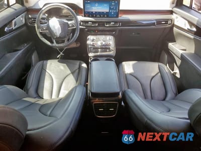Zdjęcie 8 z 14 samochodu: 2022 LINCOLN NAUTILUS RESERVE VIN:2LMPJ8KP2NBL12069 - miniatura