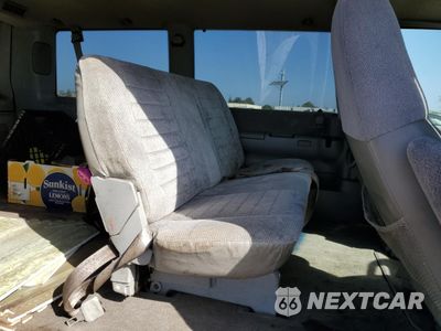 Zdjęcie 11 z 15 samochodu: 1997 GMC SAFARI XT VIN:1GKDM19W4VB531107 - miniatura