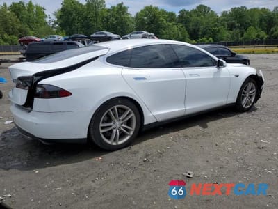 Trzecie zdjęcie samochodu z tyłu: 2014 TESLA MODEL S VIN:5YJSA1H16EFP44977 - miniatura