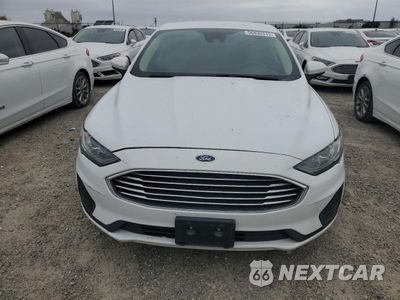 Piąte zdjęcie samochodu w środku: 2019 FORD FUSION SE VIN:3FA6P0LU2KR124901 - miniatura