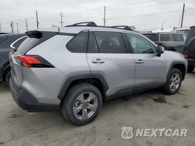 Trzecie zdjęcie samochodu z tyłu: 2024 TOYOTA RAV4 XLE VIN:2T3P1RFV3RC457706 - miniatura