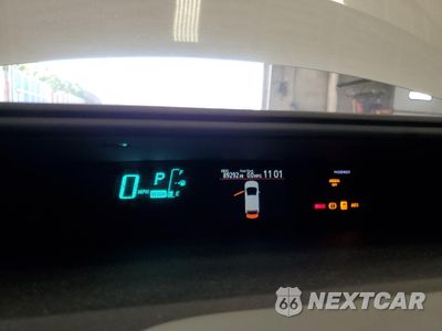 Zdjęcie 9 z 16 samochodu: 2012 TOYOTA PRIUS C VIN:JTDKDTB35C1009488 - miniatura