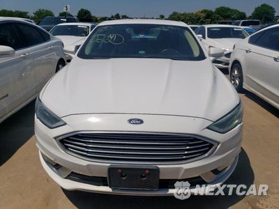 Piąte zdjęcie samochodu w środku: 2017 FORD FUSION SE HYBRID VIN:3FA6P0LU7HR410056 - miniatura