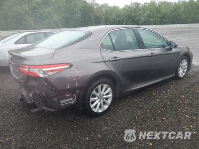 Trzecie zdjęcie samochodu z tyłu: 2018 TOYOTA CAMRY L VIN:4T1B11HK9JU137879 - miniatura