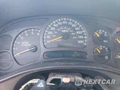 Zdjęcie 9 z 15 samochodu: 2004 GMC YUKON VIN:1GKEC13T84R283763 - miniatura