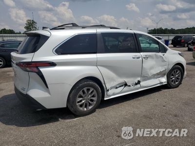 Trzecie zdjęcie samochodu z tyłu: 2022 TOYOTA SIENNA XLE VIN:5TDYSKFC0NS060164 - miniatura