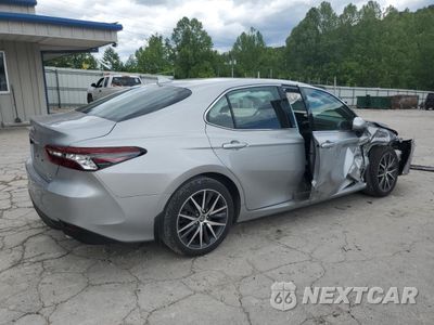 Trzecie zdjęcie samochodu z tyłu: 2024 TOYOTA CAMRY XLE VIN:4T1F11BK8RU127477 - miniatura