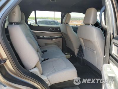 Zdjęcie 10 z 15 samochodu: 2018 FORD EXPLORER XLT VIN:1FM5K8D85JGA43946 - miniatura