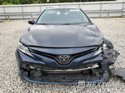 Piąte zdjęcie samochodu w środku: 2018 TOYOTA CAMRY L VIN:4T1B11HK9JU512587 - miniatura