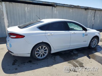 Trzecie zdjęcie samochodu z tyłu: 2017 FORD FUSION SE HYBRID VIN:3FA6P0LU7HR409201 - miniatura