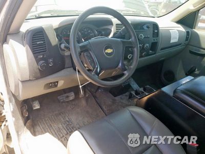 Zdjęcie 8 z 12 samochodu: 2014 CHEVROLET SILVERADO C3500 VIN:1GB3CZCG9EF155740 - miniatura