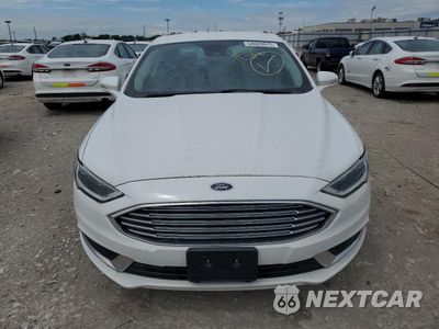 Piąte zdjęcie samochodu w środku: 2018 FORD FUSION SE HYBRID VIN:3FA6P0LU5JR129914 - miniatura