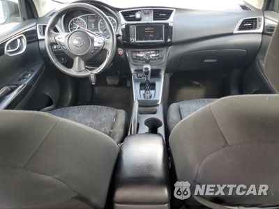Zdjęcie 8 z 13 samochodu: 2019 NISSAN SENTRA S VIN:3N1AB7AP2KY438954 - miniatura