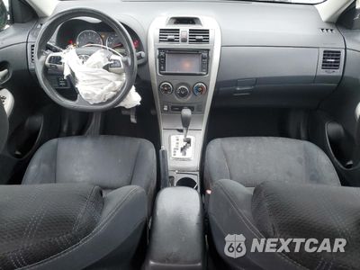Zdjęcie 8 z 14 samochodu: 2012 TOYOTA COROLLA BASE VIN:2T1BU4EE5CC902131 - miniatura