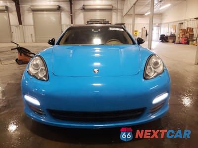 Piąte zdjęcie samochodu w środku: 2012 PORSCHE PANAMERA S VIN:WP0AB2A77CL061256 - miniatura