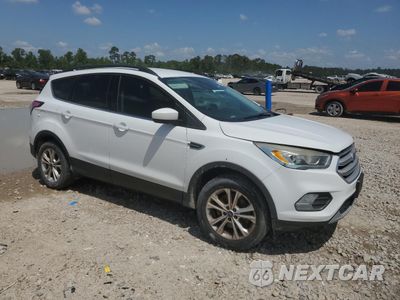 Czwarte zdjęcie samochodu z boku: 2018 FORD ESCAPE SEL VIN:1FMCU9HD2JUA44259 - miniatura