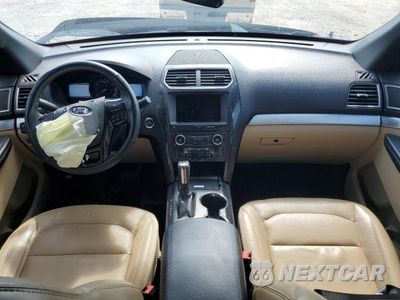 Zdjęcie 8 z 14 samochodu: 2017 FORD EXPLORER XLT VIN:1FM5K8DH6HGB88133 - miniatura