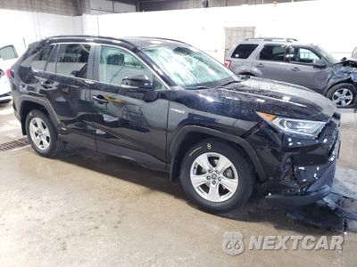 Czwarte zdjęcie samochodu z boku: 2021 TOYOTA RAV4 XLE VIN:4T3R6RFV5MU017360 - miniatura