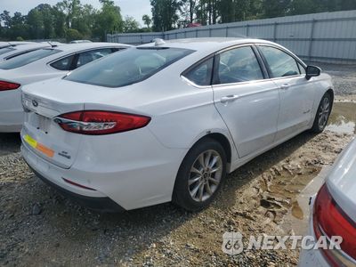Trzecie zdjęcie samochodu z tyłu: 2019 FORD FUSION SE VIN:3FA6P0LU2KR285121 - miniatura