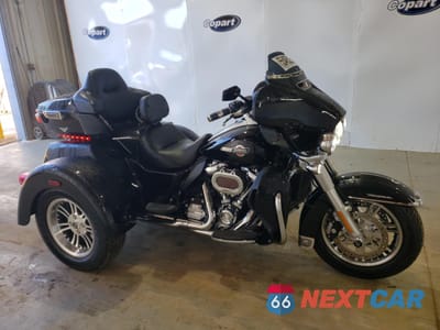 2023 HARLEY-DAVIDSON FLHTCUTG 1HD1MAF18PB856058 - główne zdjęcie licytacji z USA - miniatura