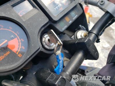 Zdjęcie 8 z 10 samochodu: 2007 KAWASAKI KL650 A VIN:JKAKLEA186DA22847 - miniatura