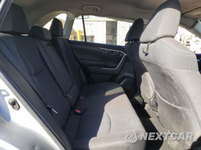 Zdjęcie 11 z 14 samochodu: 2023 TOYOTA RAV4 LE VIN:JTMK1RFV1PD098214 - miniatura