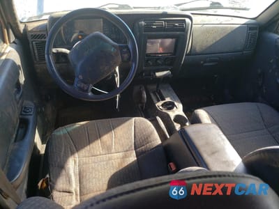 Zdjęcie 8 z 14 samochodu: 2000 JEEP CHEROKEE SPORT VIN:1J4FF48S0YL231653 - miniatura