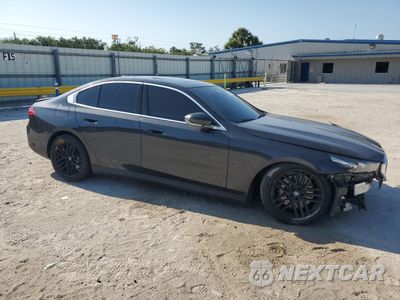 Czwarte zdjęcie samochodu z boku: 2024 BMW 530 I VIN:WBA43FJ08RCP97052 - miniatura