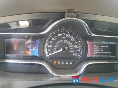 Zdjęcie 9 z 12 samochodu: 2013 LINCOLN MKS VIN:1LNHL9FT9DG604123 - miniatura